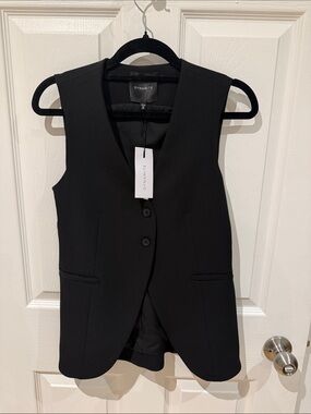 Dynamite Black Tailored Sleeveless Vest